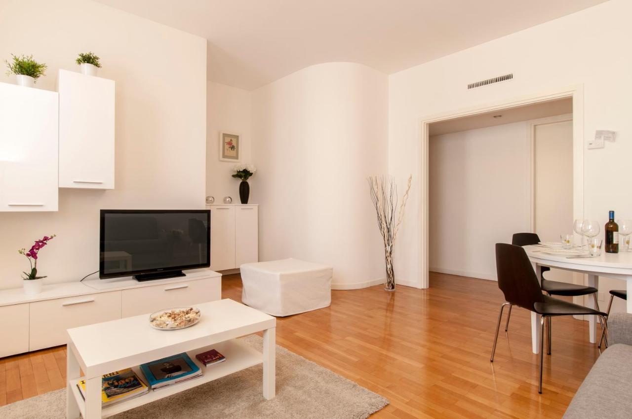 Milan Royal Suites - Centro Cadorna Luaran gambar