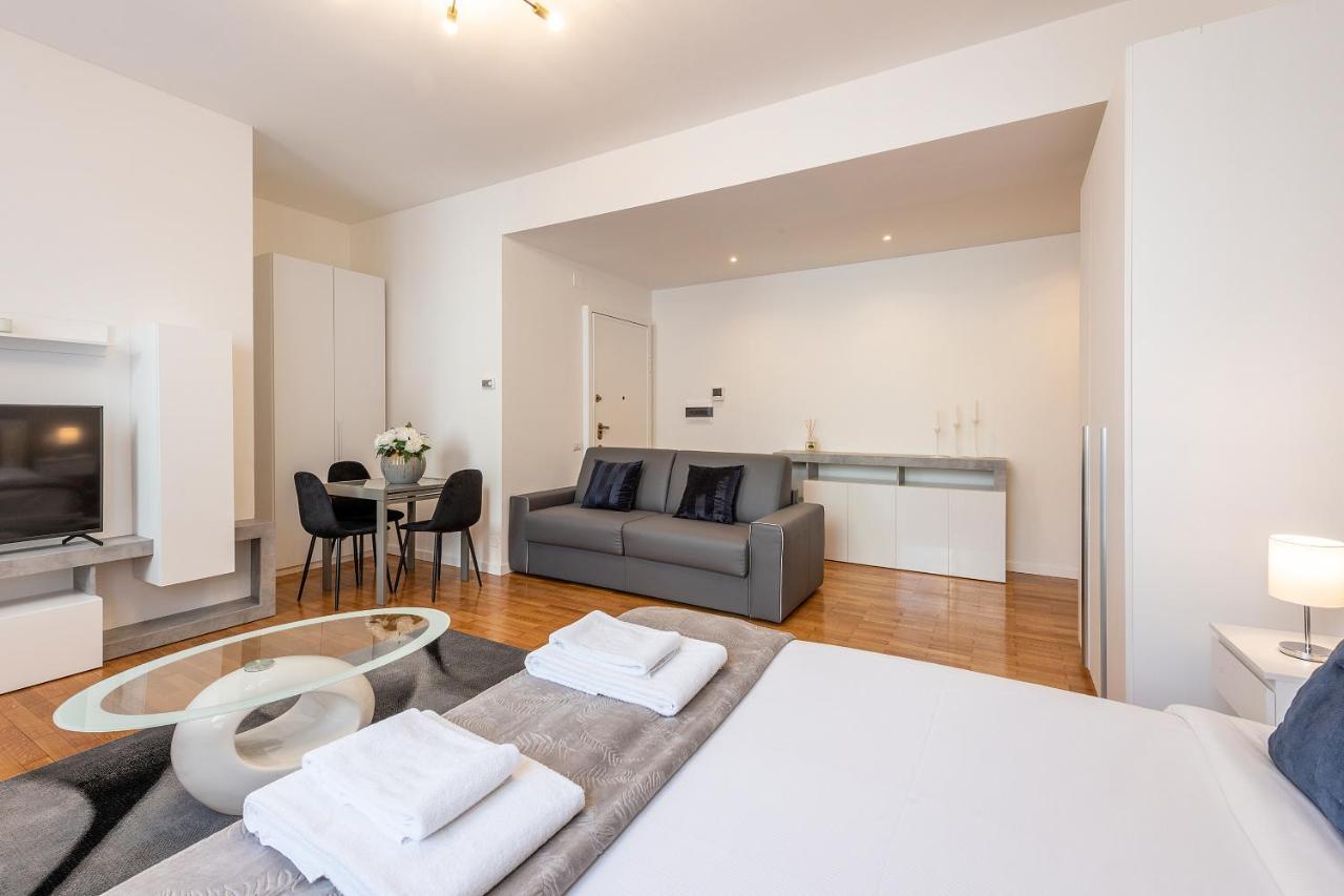Milan Royal Suites - Centro Cadorna Luaran gambar