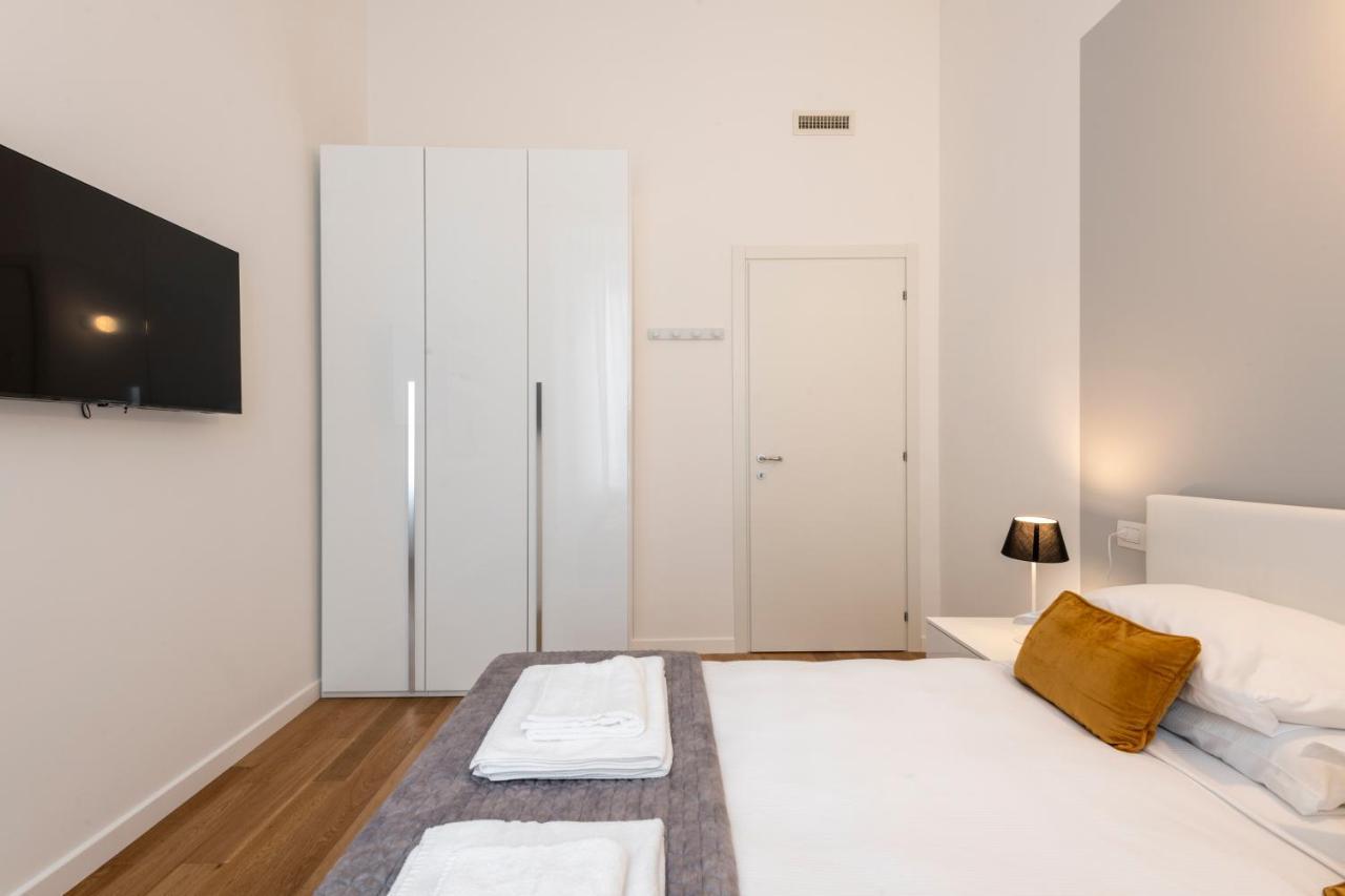 Milan Royal Suites - Centro Cadorna Luaran gambar