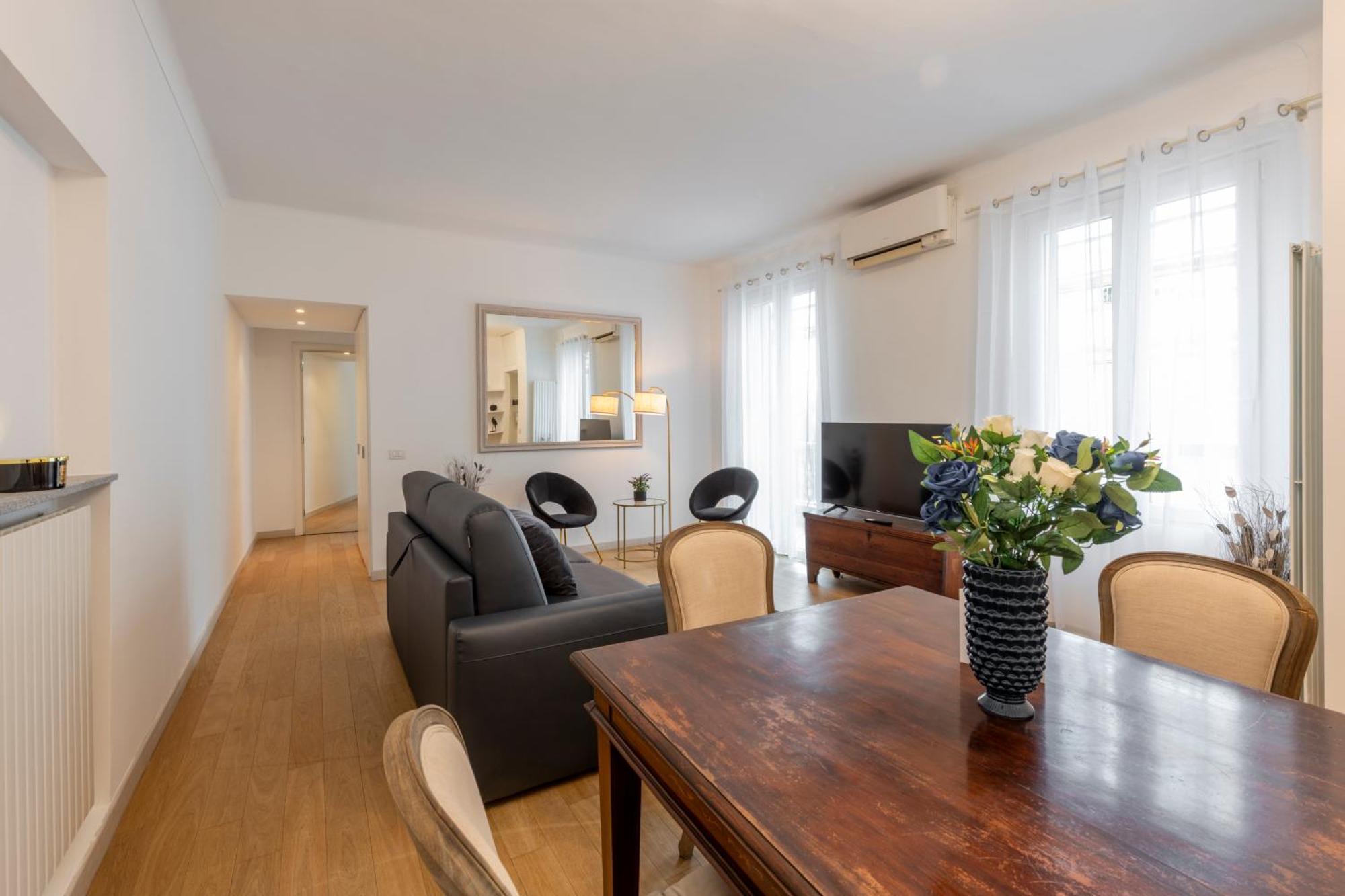 Milan Royal Suites - Centro Cadorna Luaran gambar