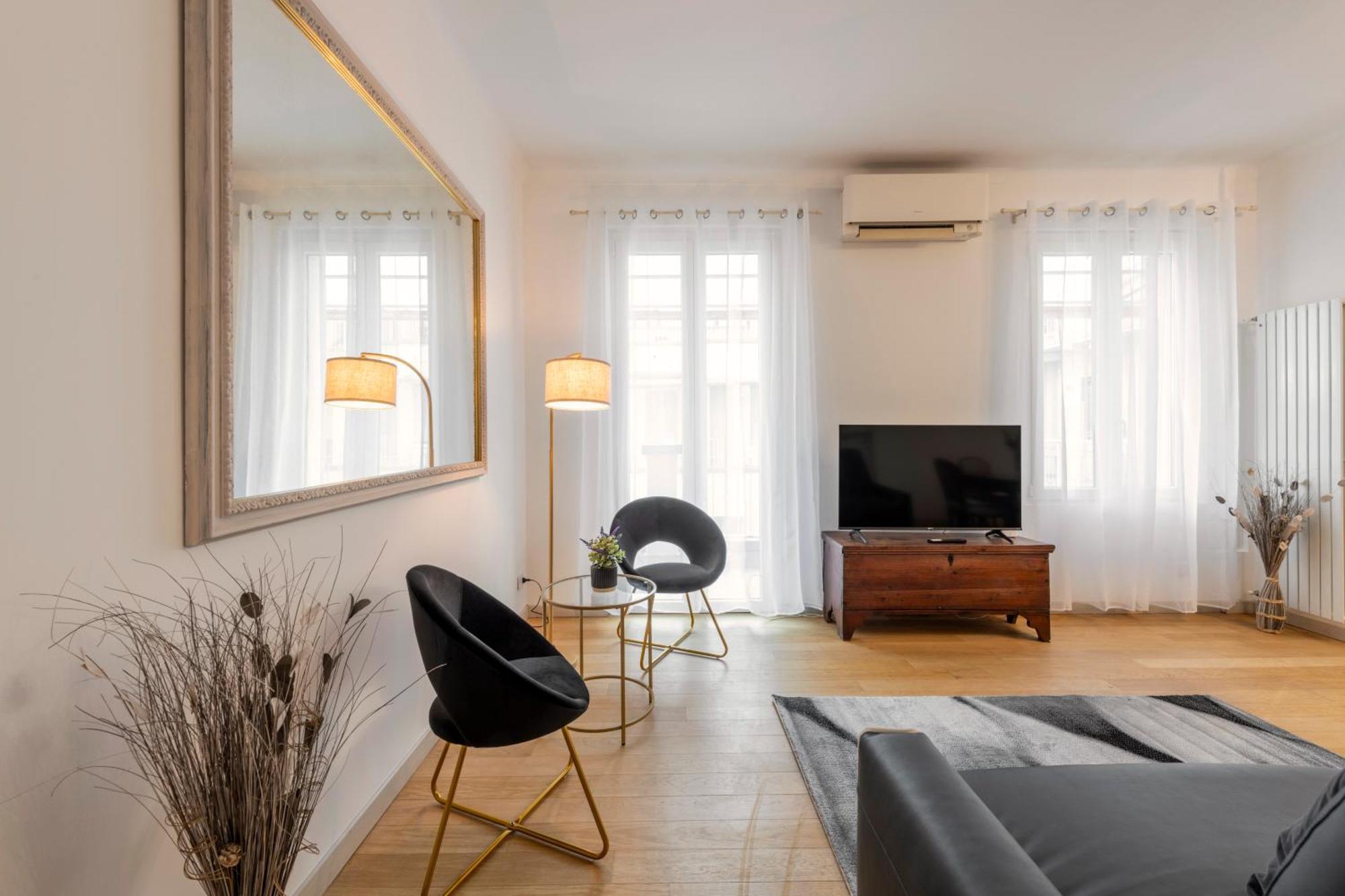 Milan Royal Suites - Centro Cadorna Luaran gambar